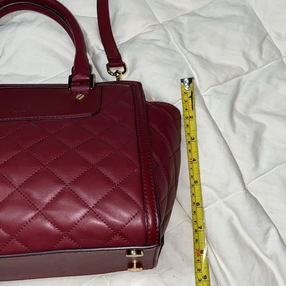 Like new  Michael Kors Selma bag for the fall beautiful quilted bag - Picture 11 of 16